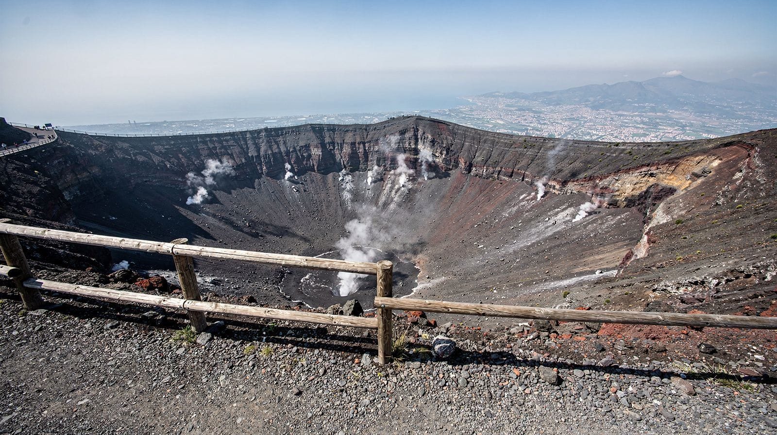 El Vesubio sigue siendo un volcán activo