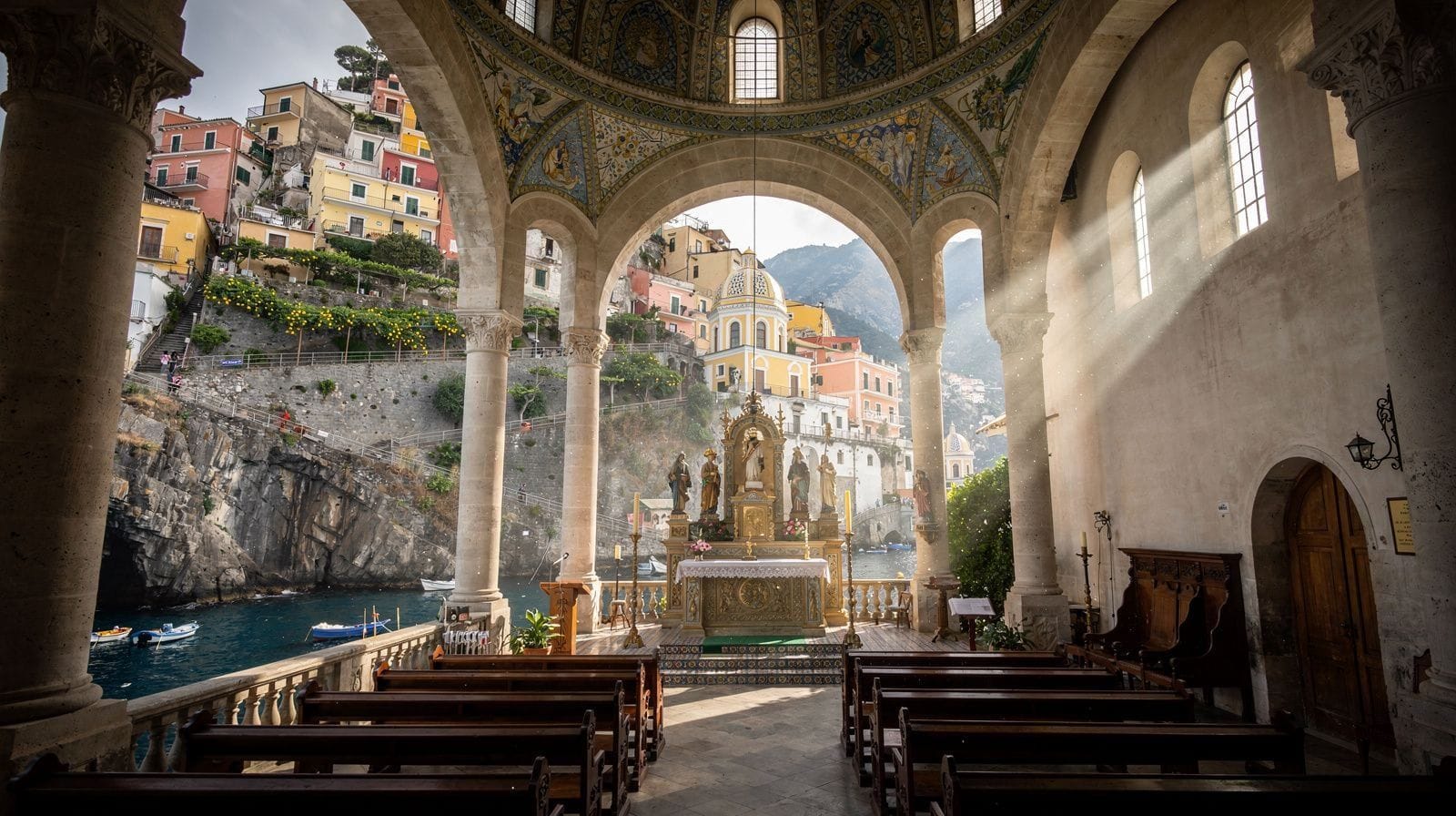 Chiese e monasteri della Costiera Amalfitana