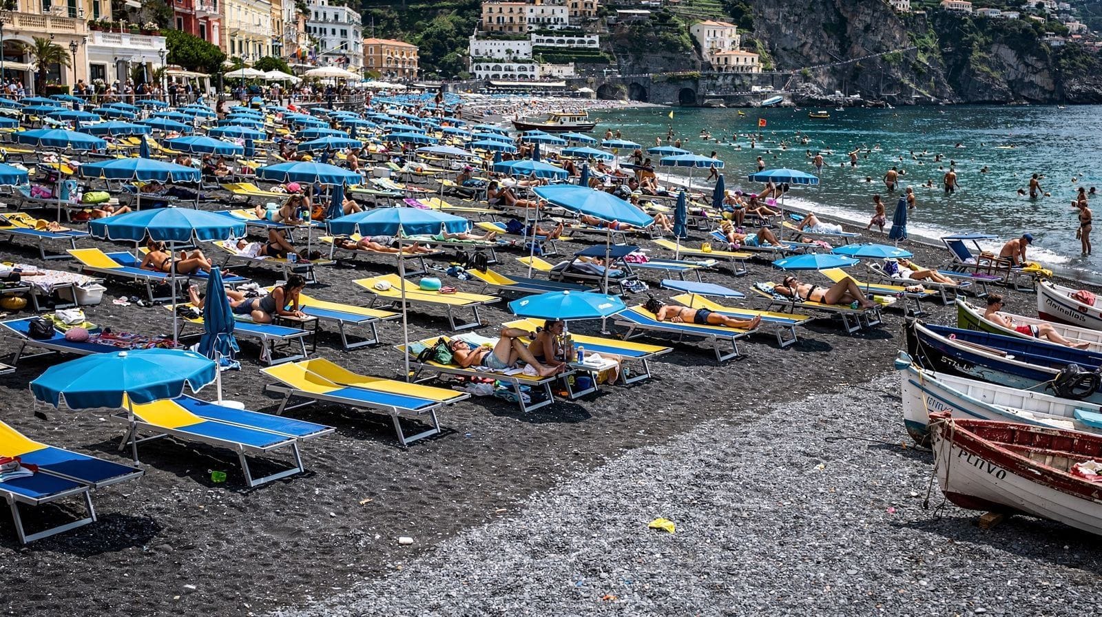 Les plages de Positano : à quoi elles ressemblent vraiment (pas de sable blanc)