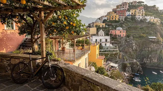 Cycling the Sorrentine Peninsula: Roads, E-Bikes, and What to Expect